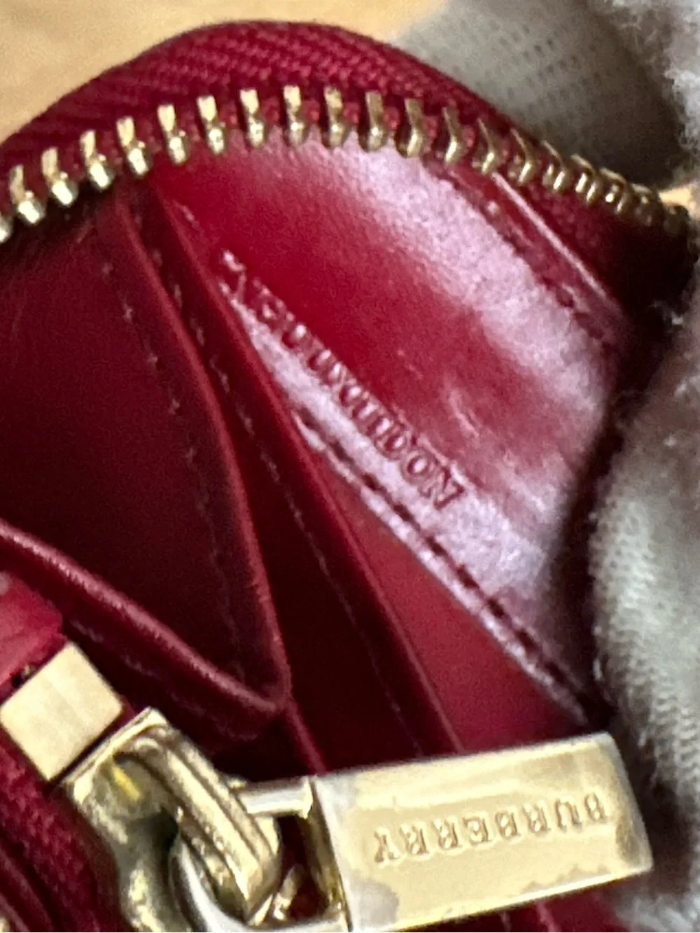 Burberry Zipper Long Wallet